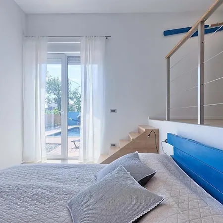 Senorita Villa