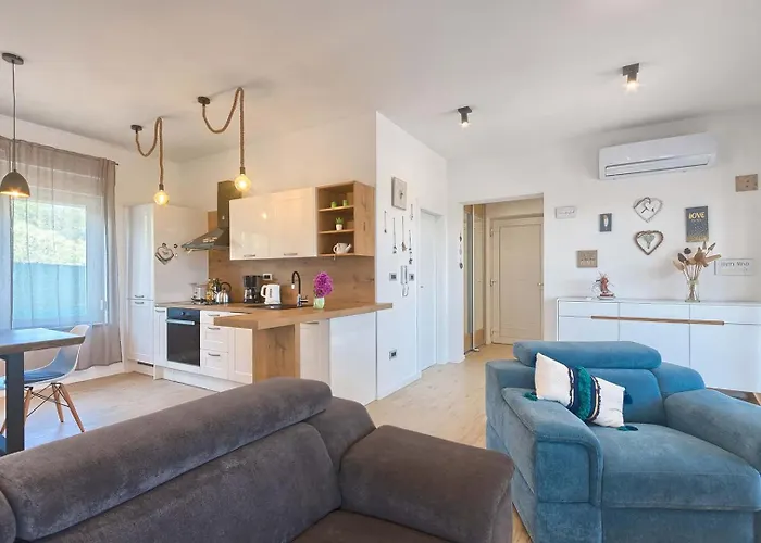 Senorita Βίλα Πούλα